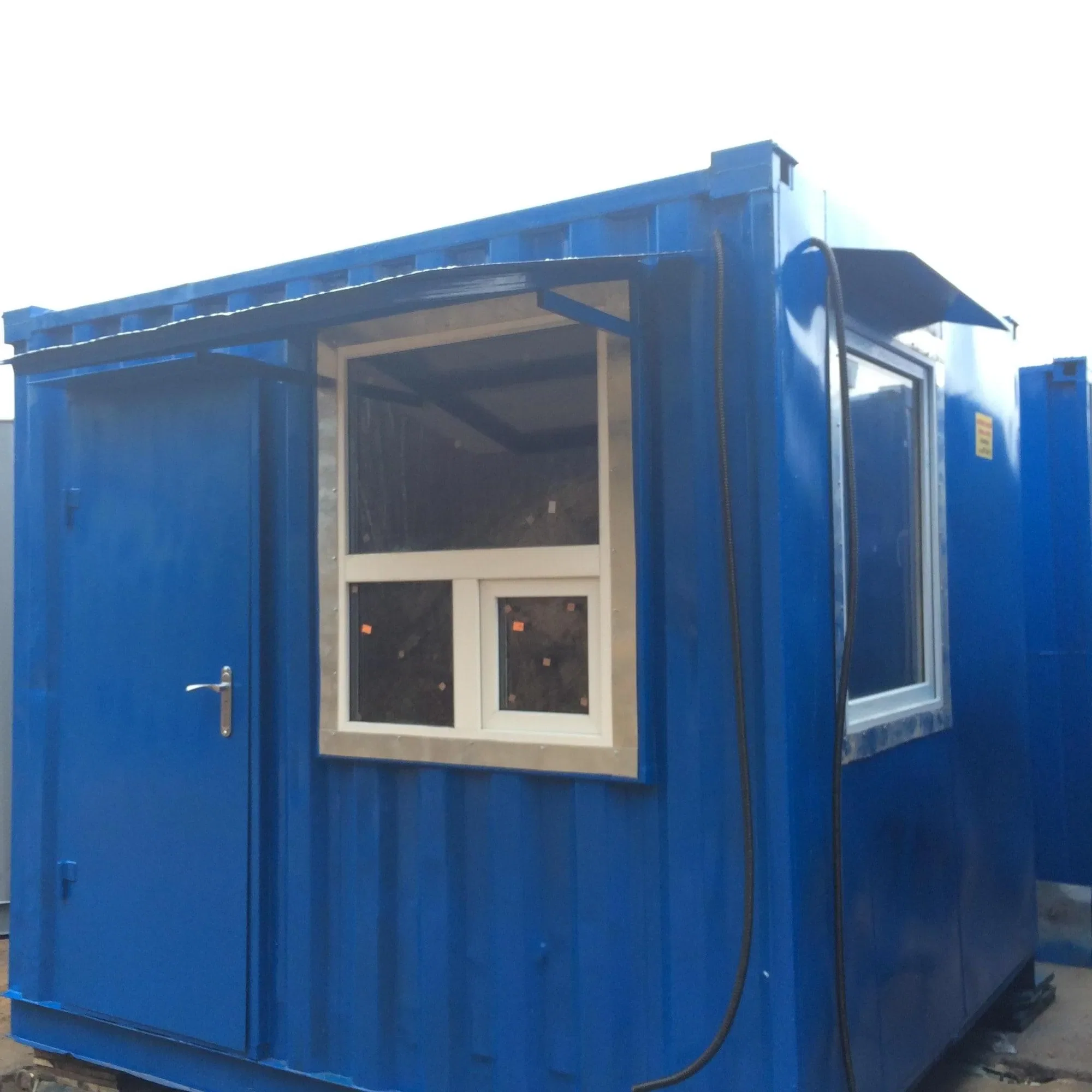 Пост охраны 3×2.45 м из морского контейнера — утеплённый, с электрикой и окнами ПВХ. 2